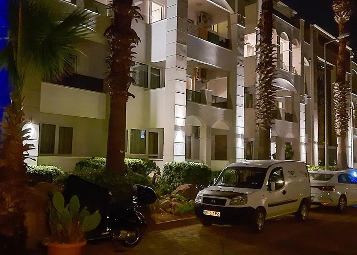 Two Seas Hotel